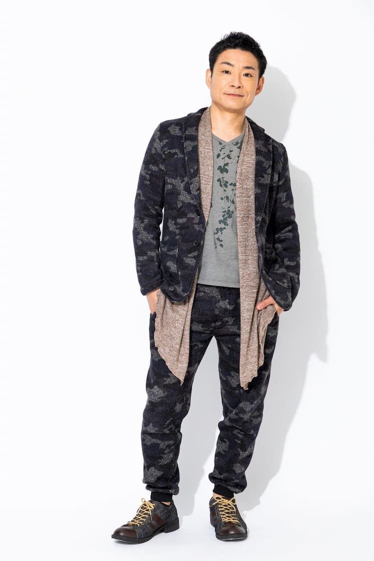 株式会社ころころころ・協力パフォーマーのEBIKEN・蛯名健一の全身写真