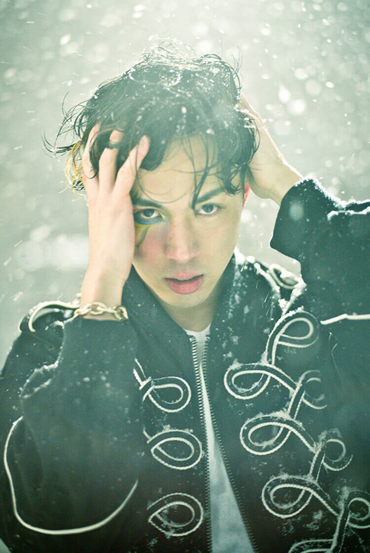 雪の中のREATMOアーティスト写真REATMO